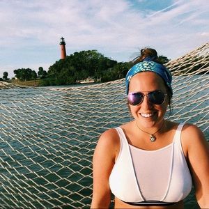 Meet your Posher, Carly